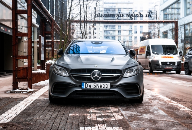 Mercedes-AMG E 63 S W213