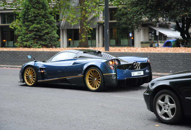 Pagani Huayra Roadster