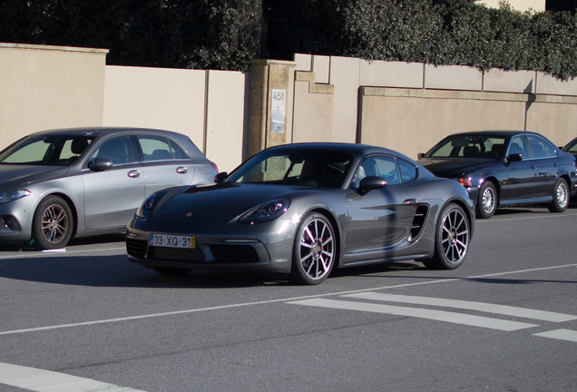 Porsche 718 Cayman S