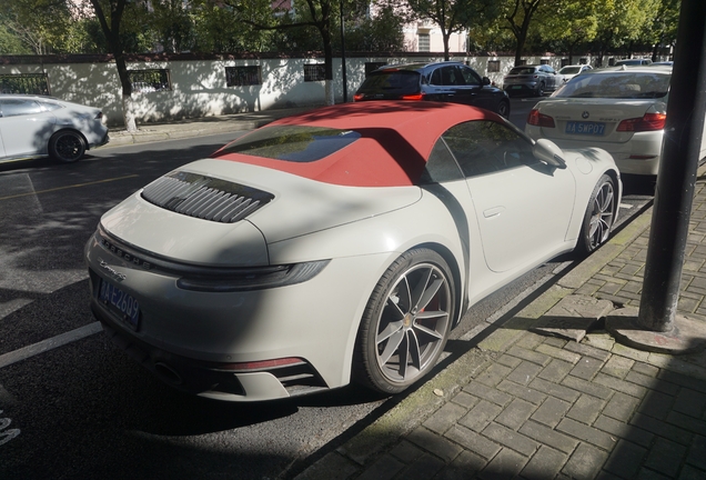 Porsche 992 Carrera 4S Cabriolet