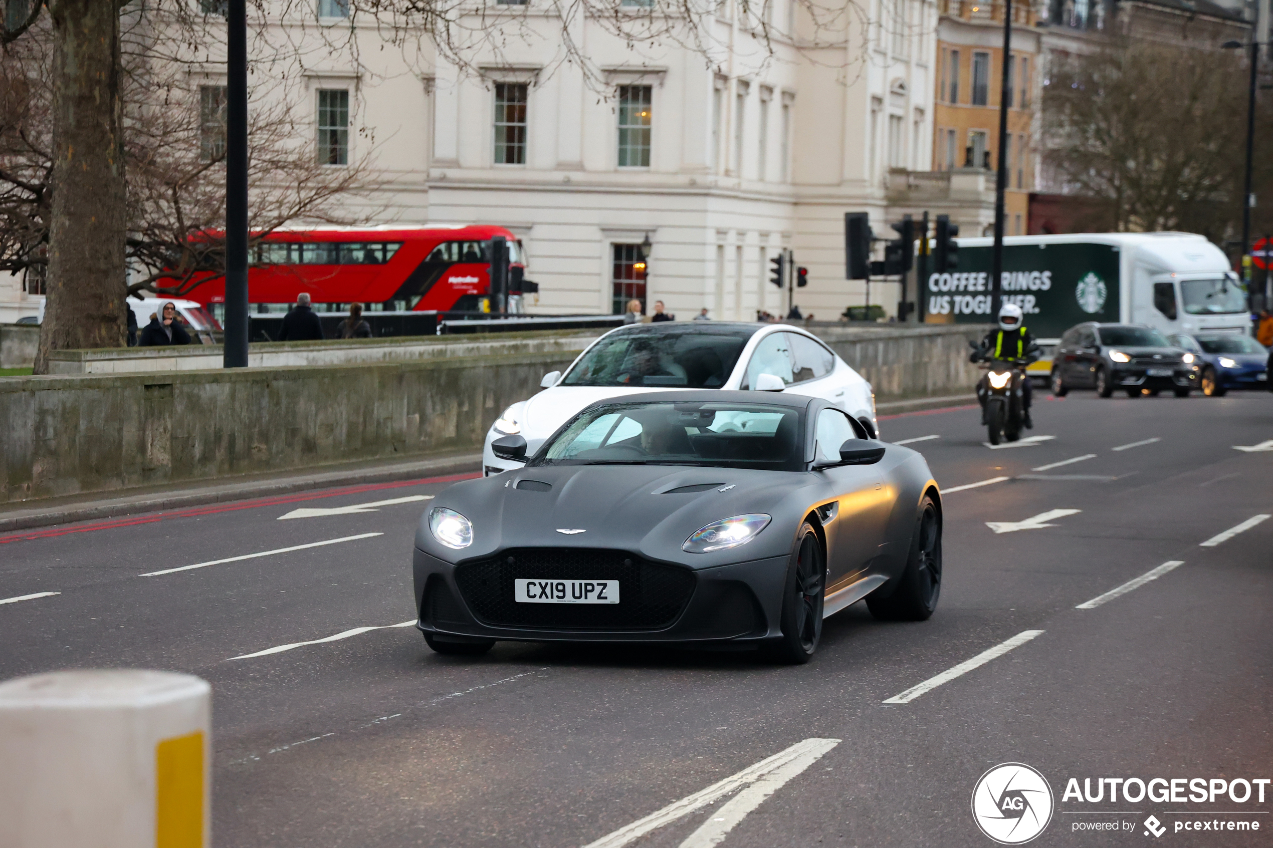 Aston Martin DBS Superleggera