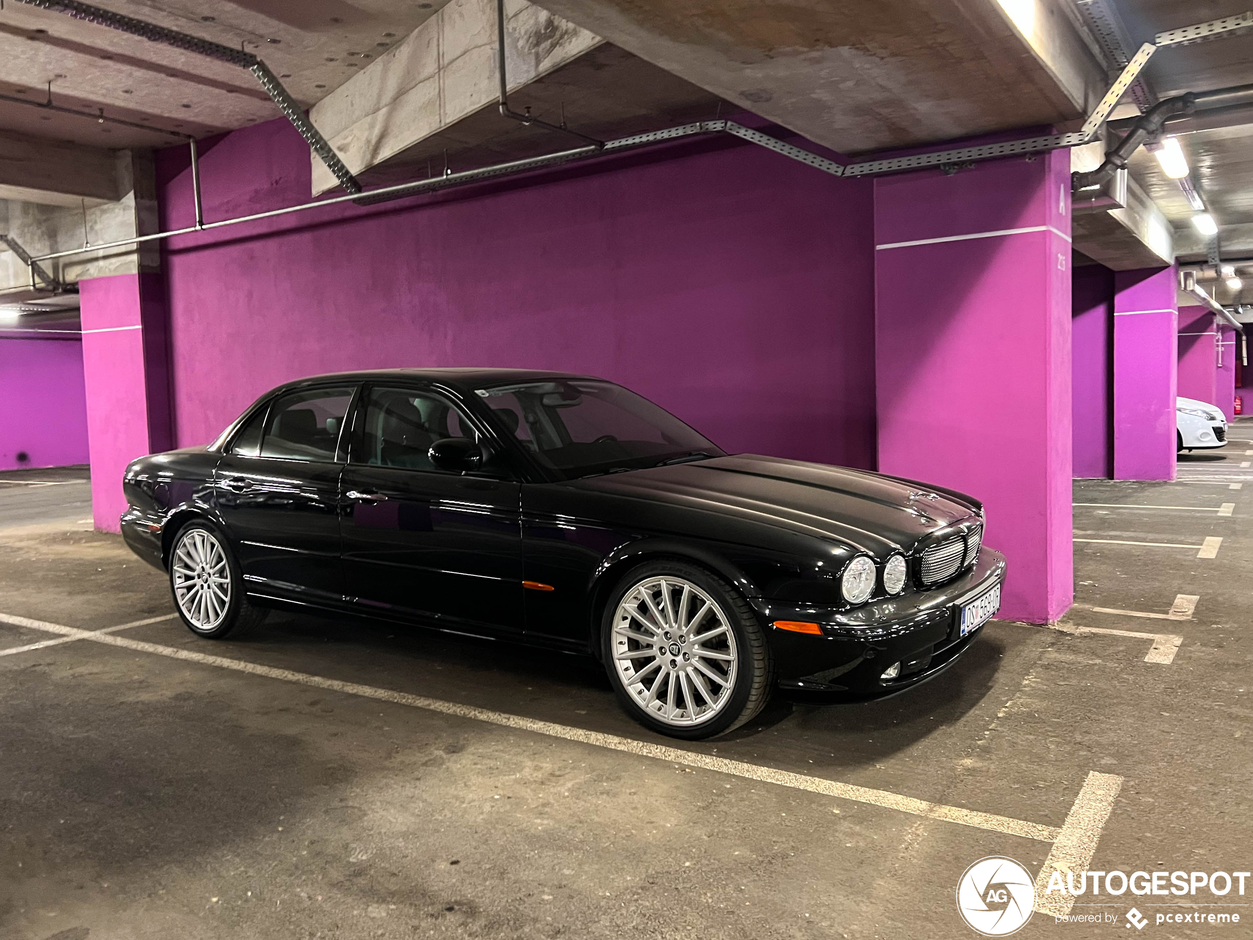 Jaguar XJR