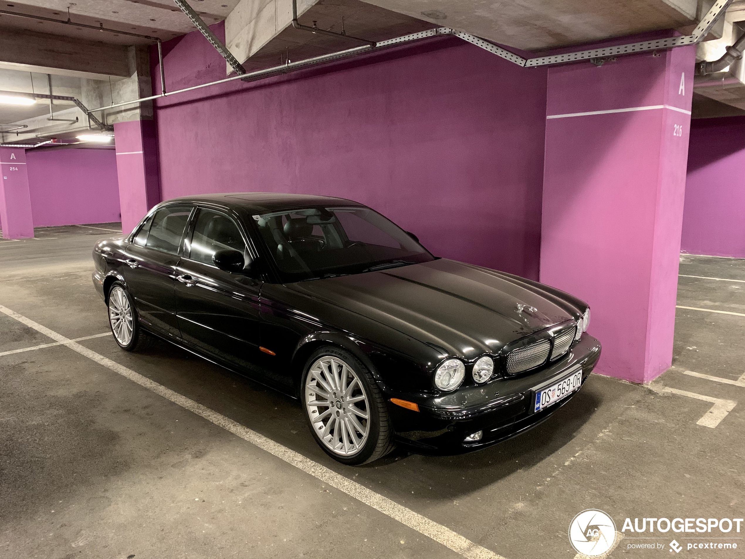 Jaguar XJR