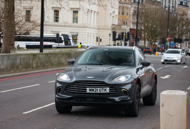 Aston Martin DBX