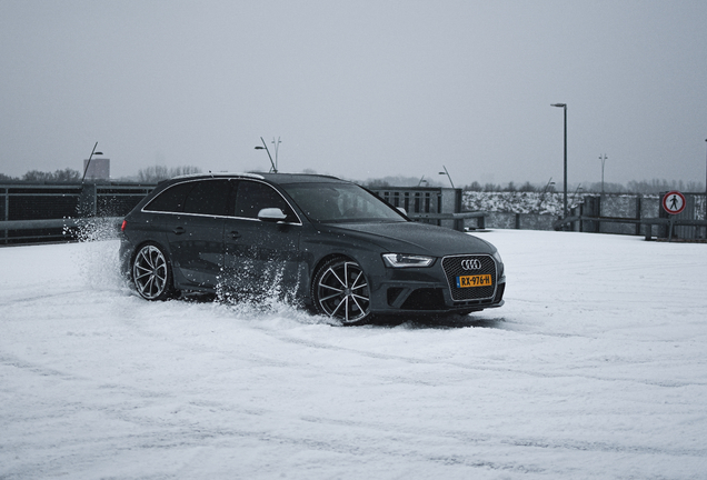 Audi RS4 Avant B8