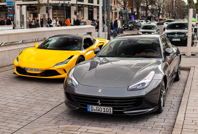 Ferrari GTC4Lusso