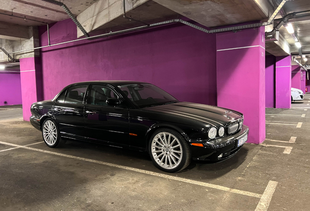 Jaguar XJR