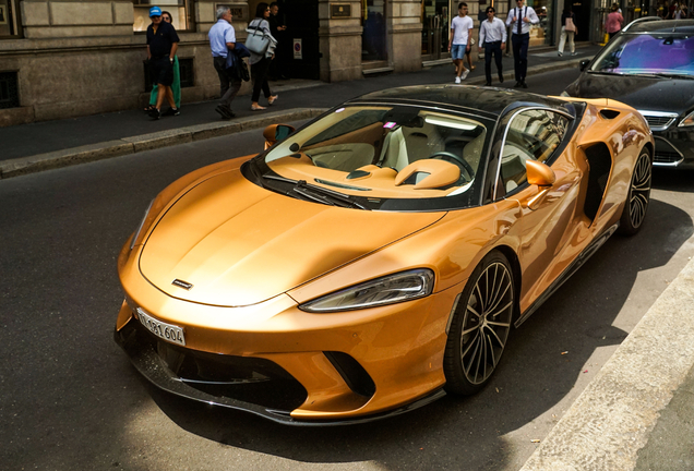 McLaren GT