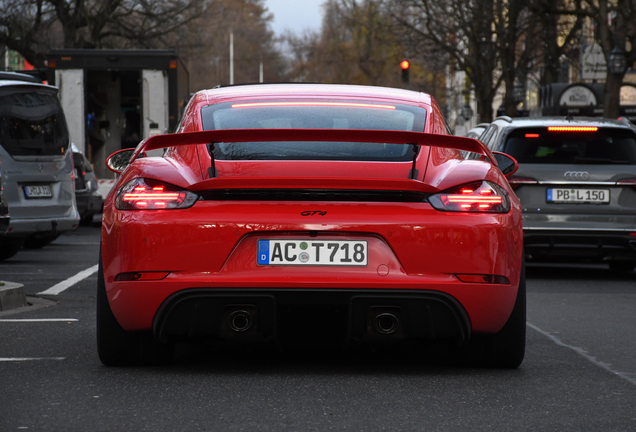 Porsche 718 Cayman GT4