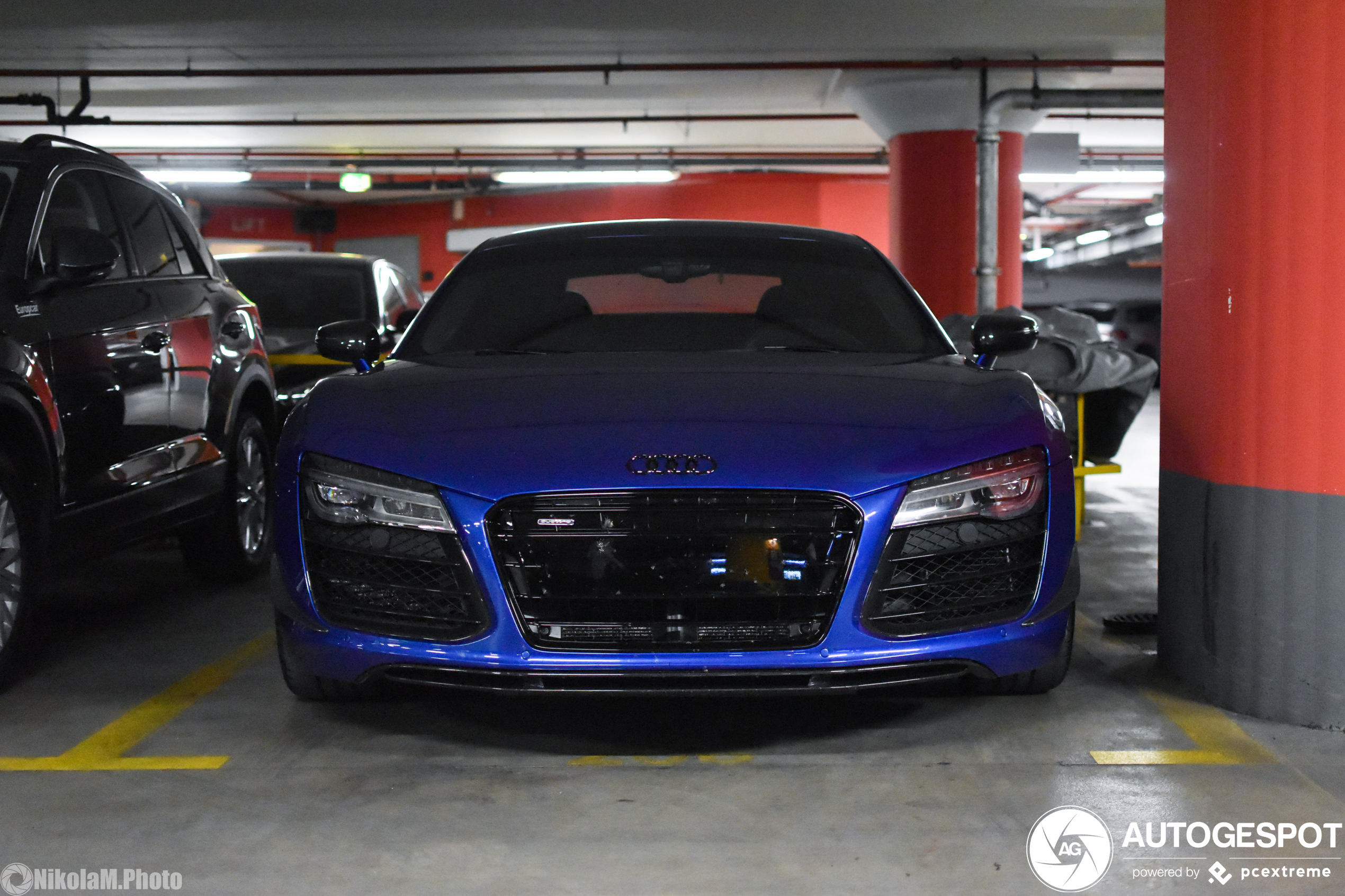 Audi R8 V10 Plus 2013