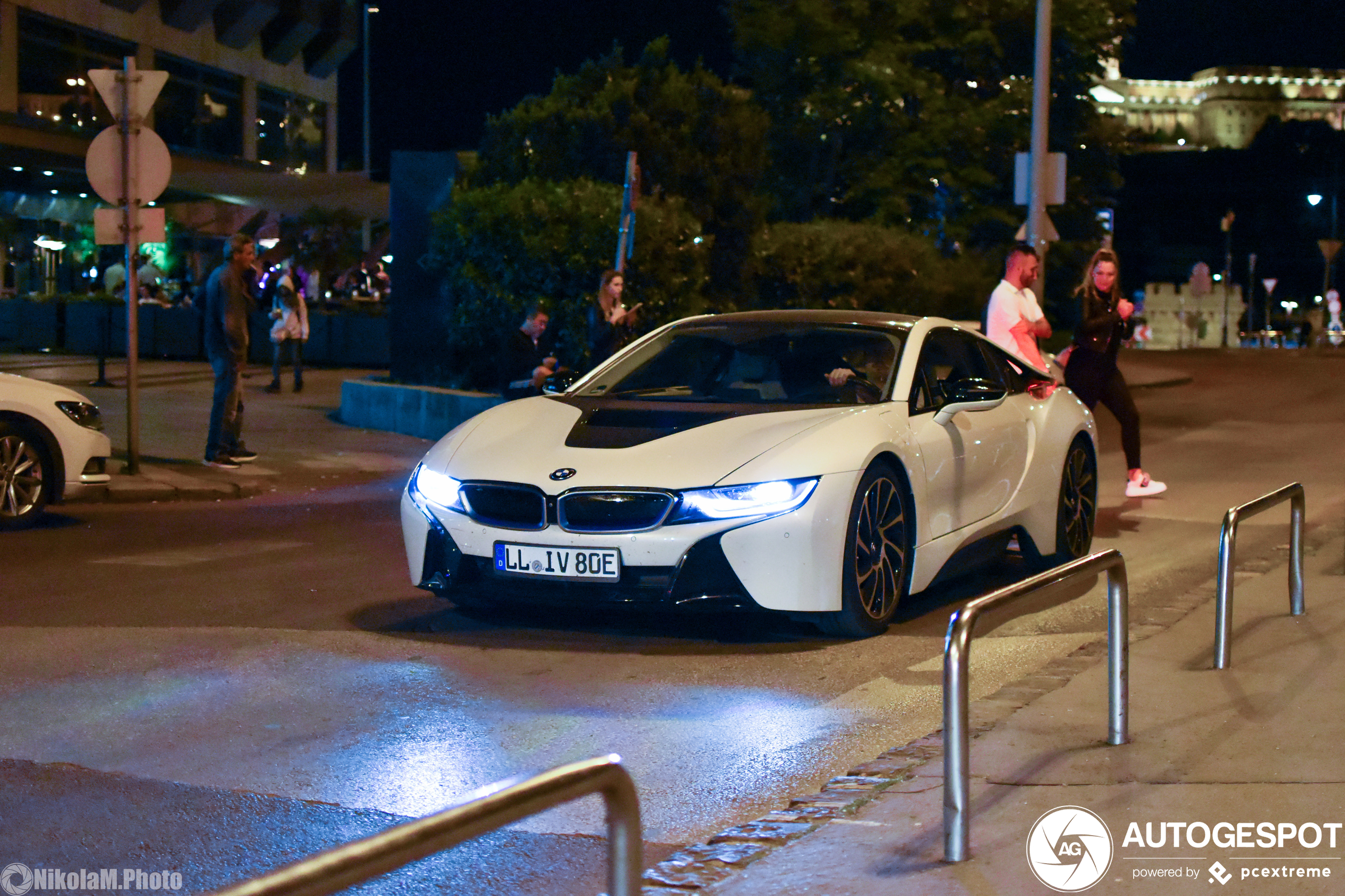 BMW i8