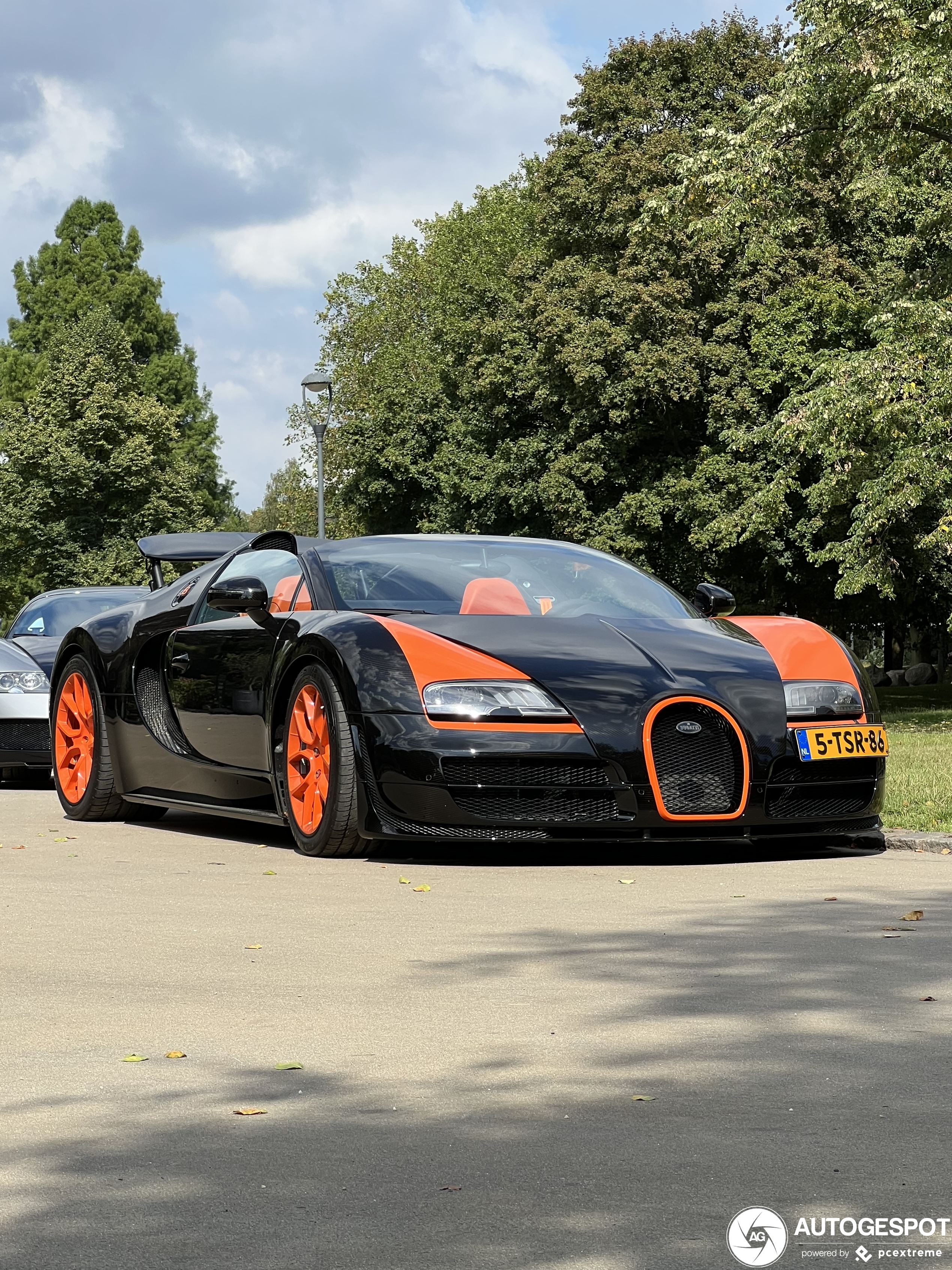 Bugatti Veyron 16.4 Grand Sport Vitesse World Record Car Edition