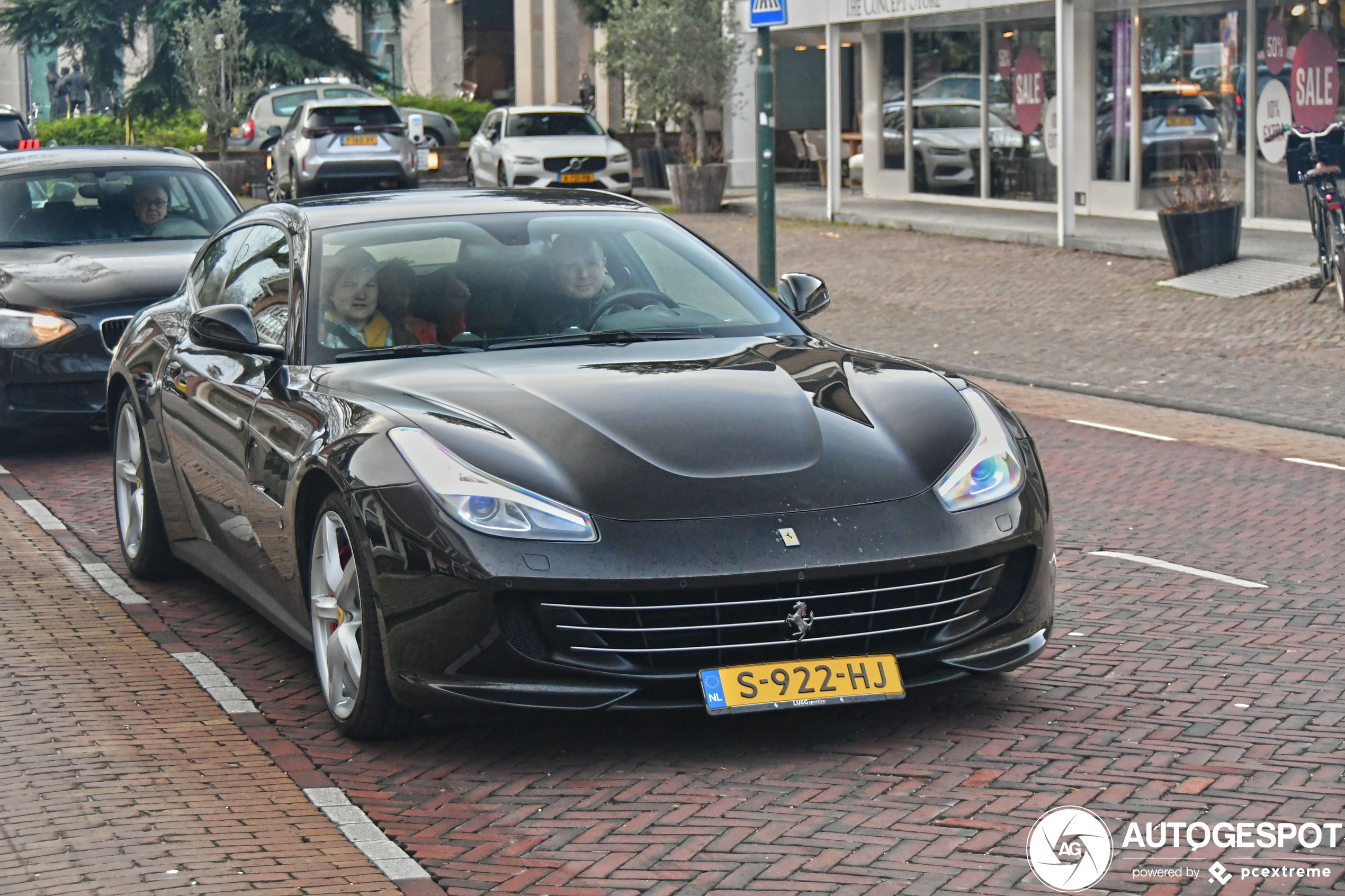 Ferrari GTC4Lusso T