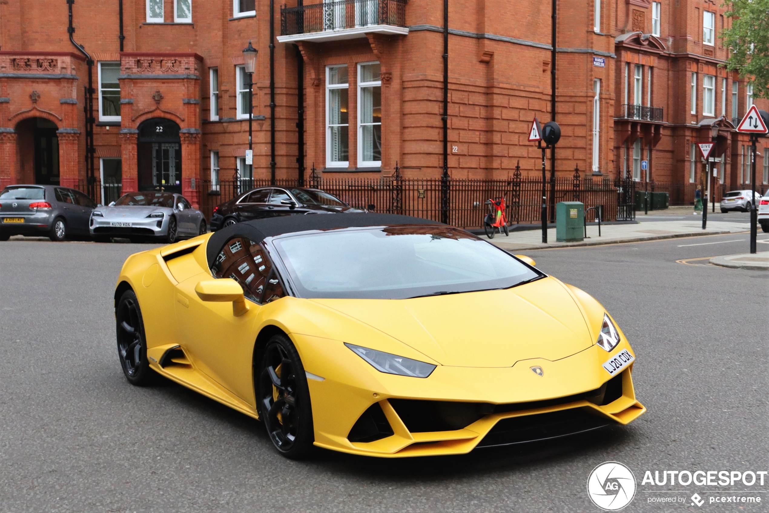 Lamborghini Huracán LP640-4 EVO Spyder