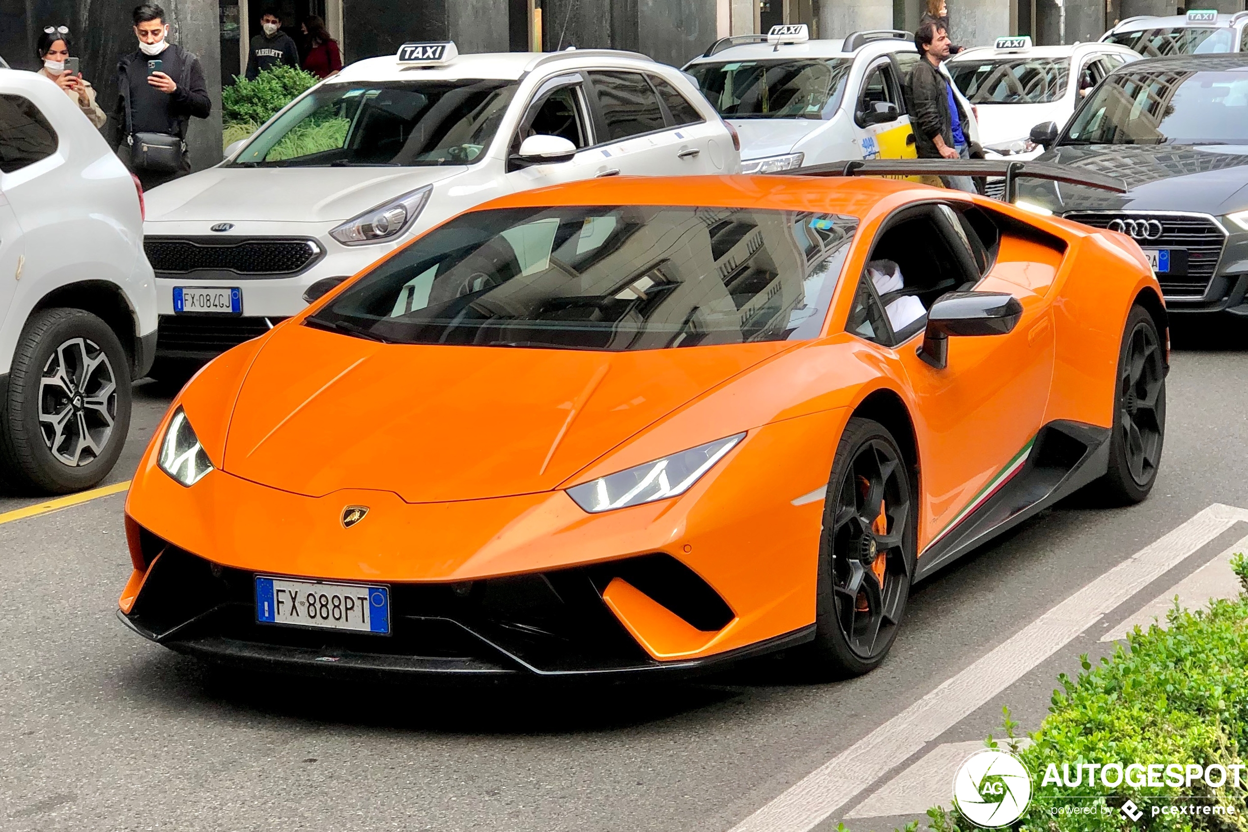 Lamborghini Huracán LP640-4 Performante