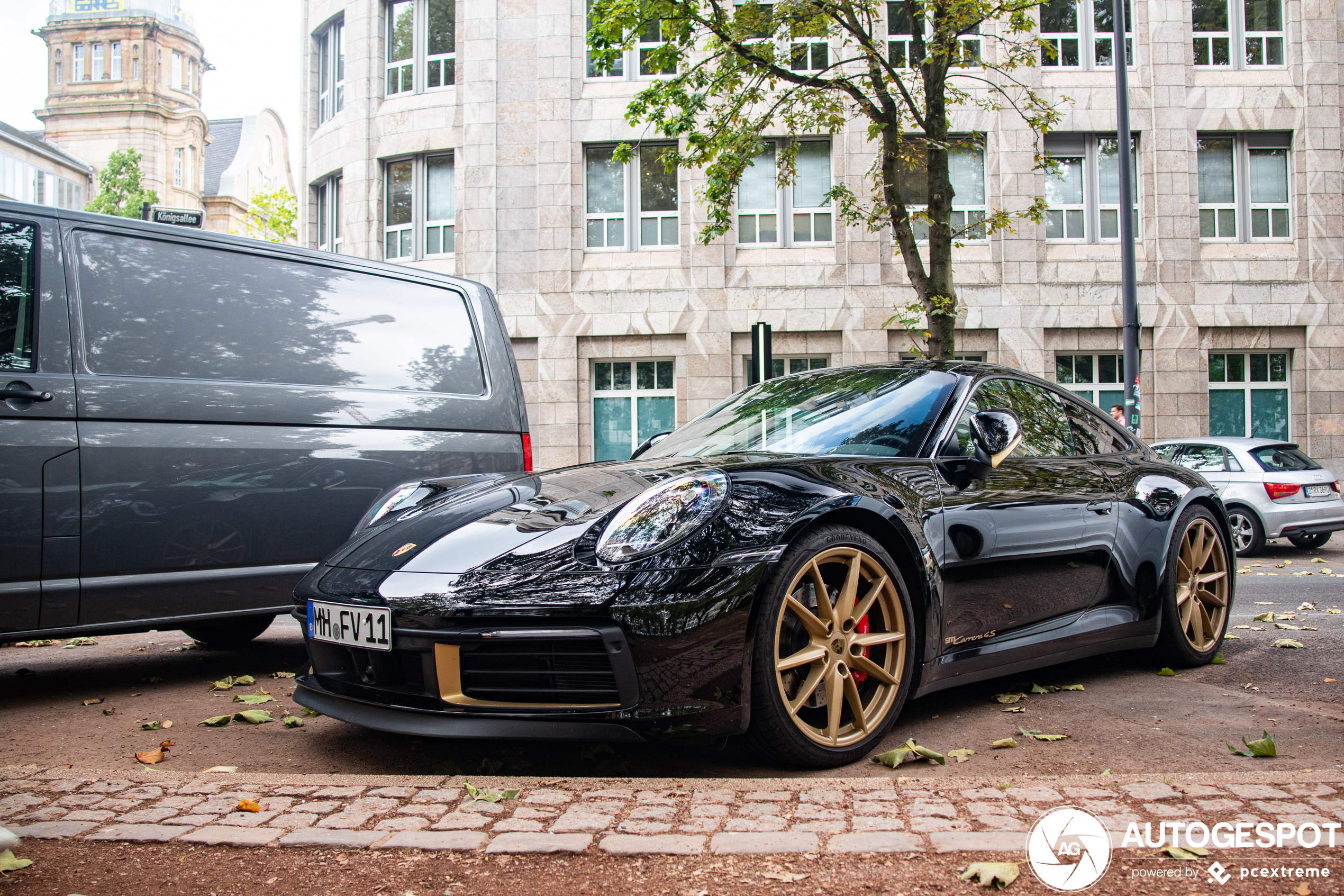 Porsche 992 Carrera 4S