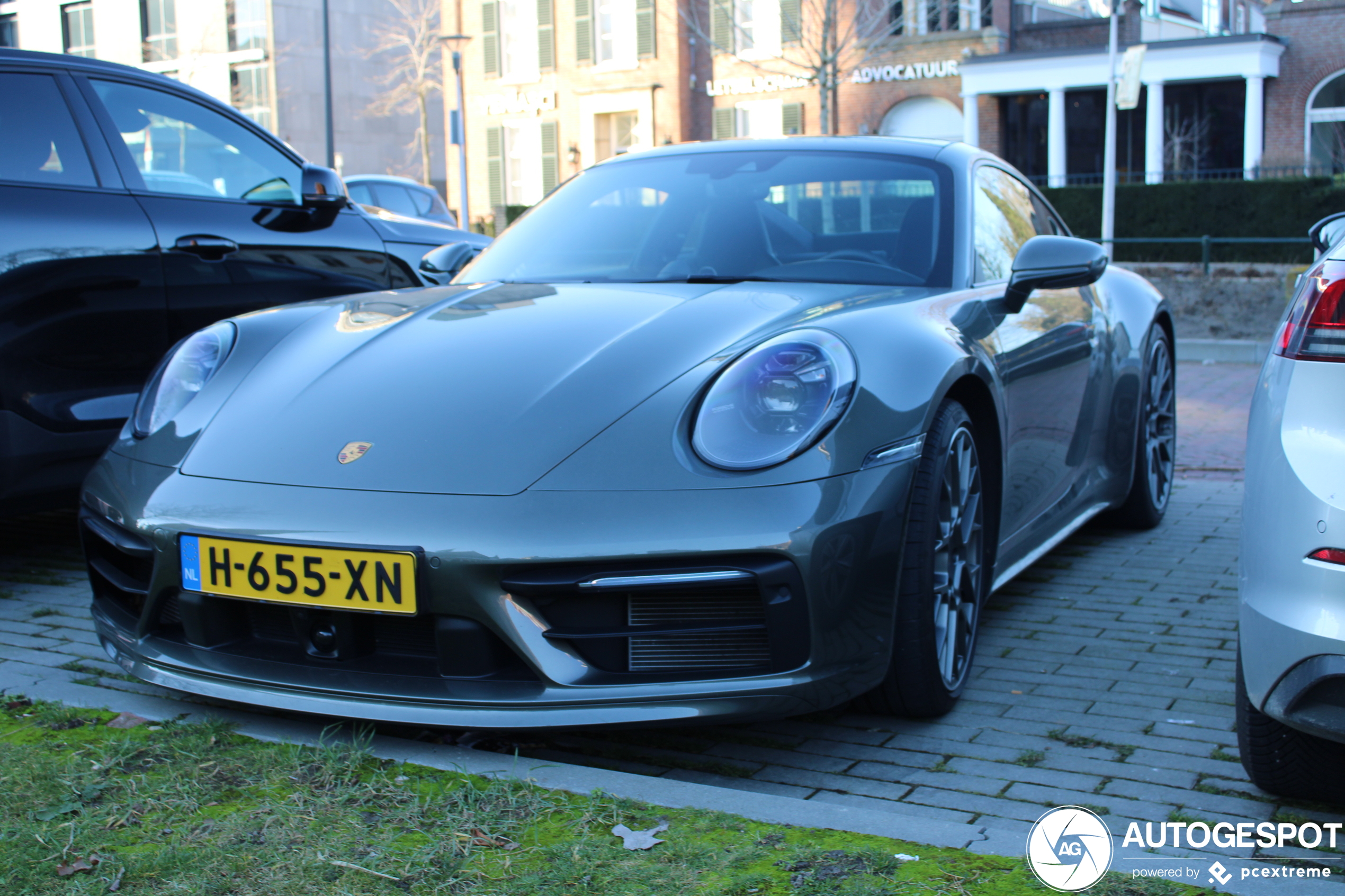 Porsche 992 Carrera 4S