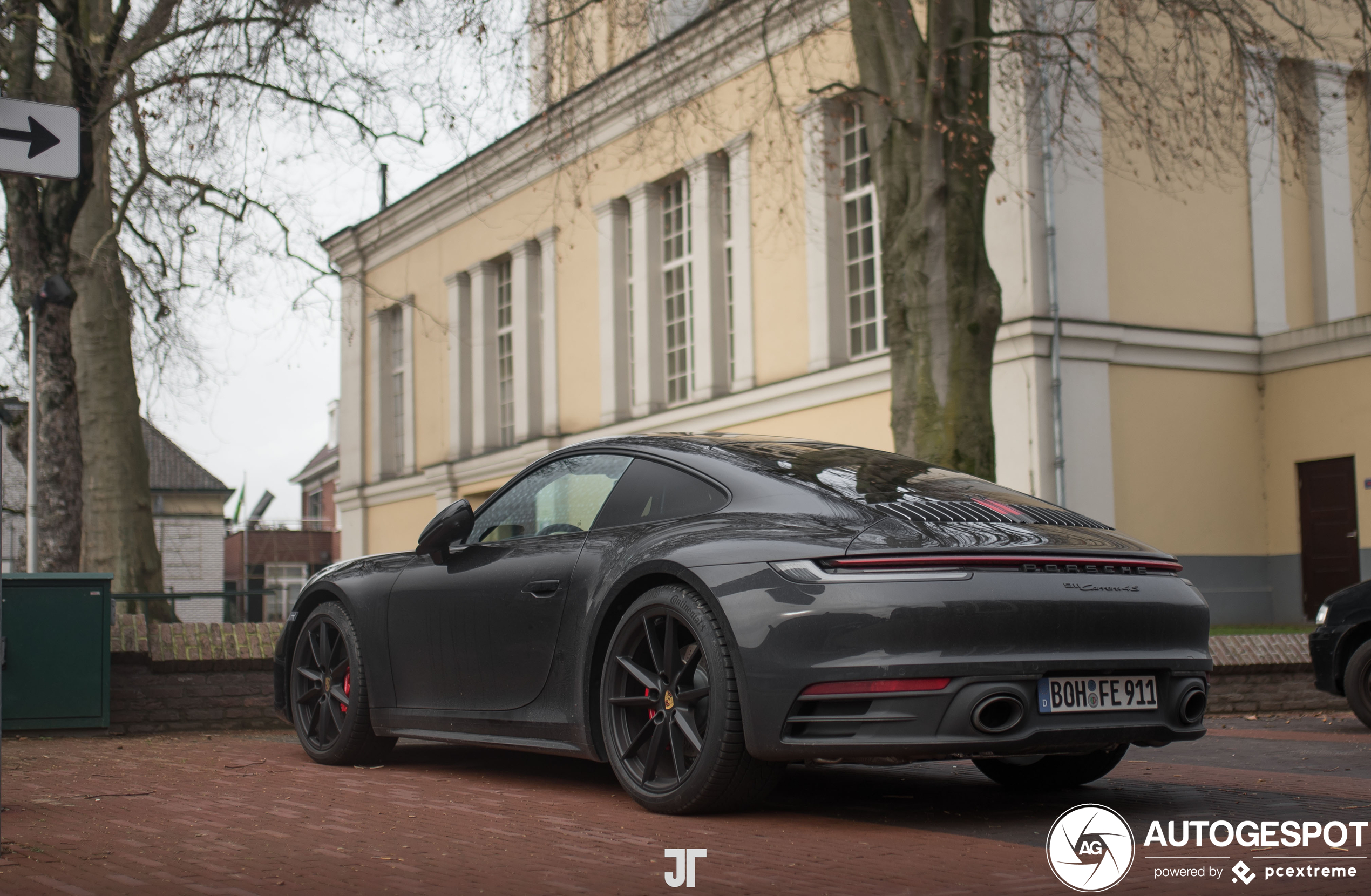 Porsche 992 Carrera 4S