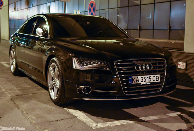 Audi S8 D4