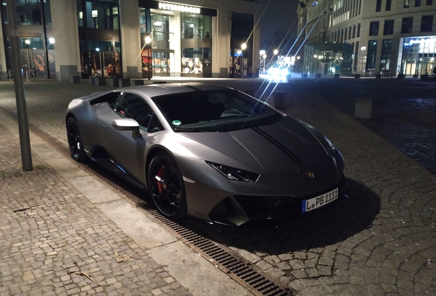 Lamborghini Huracán LP640-4 EVO