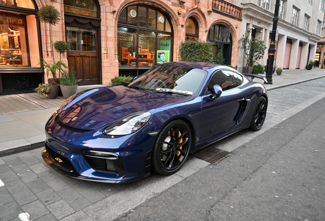 Porsche 718 Cayman GT4