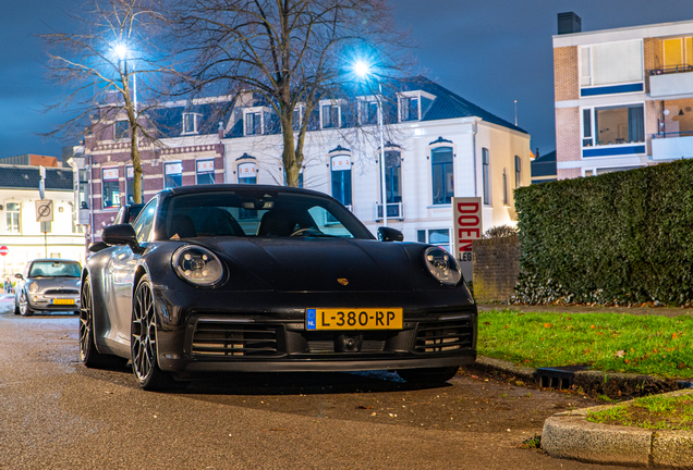 Porsche 992 Carrera 4S