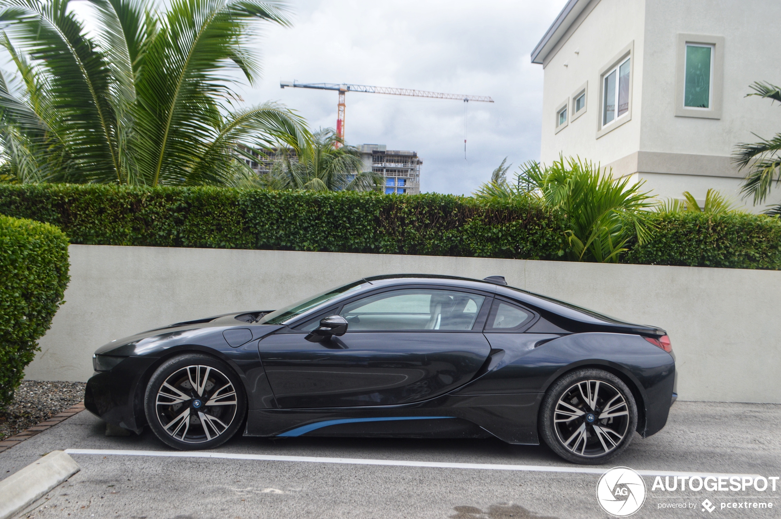 BMW i8