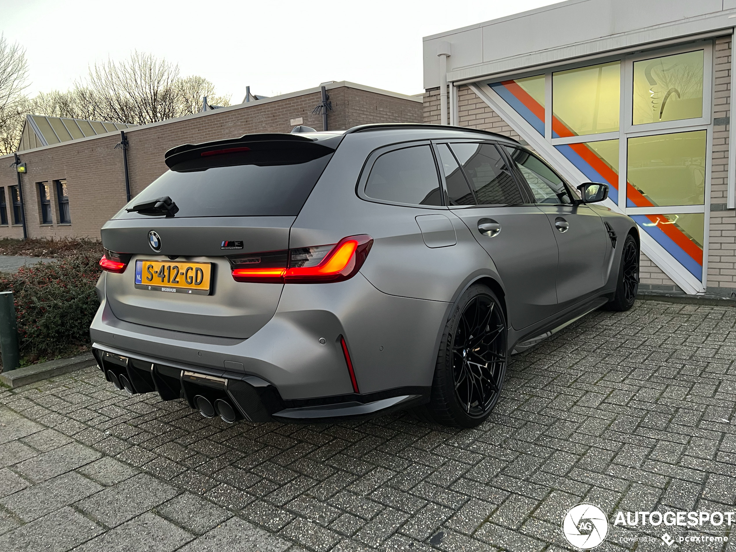 Aanschouw hier weer een nieuwe BMW M3 Touring in Nederland