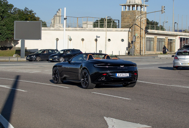 Aston Martin DB11 V8 Volante