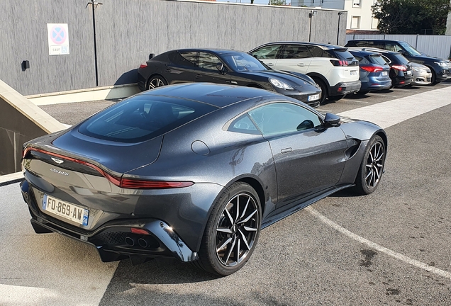 Aston Martin V8 Vantage 2018