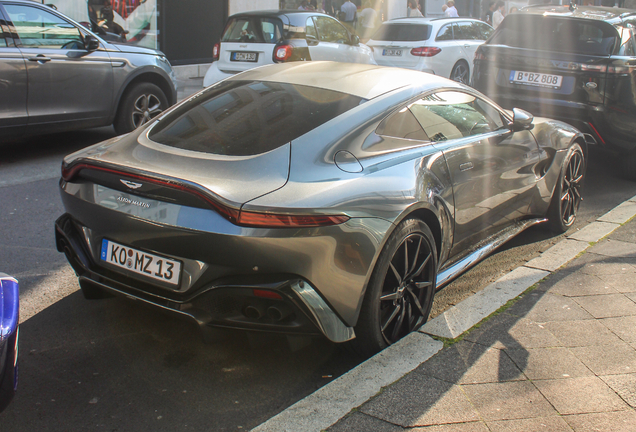 Aston Martin V8 Vantage 2018