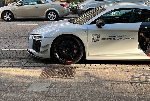 Audi R8 V10 Plus 2015