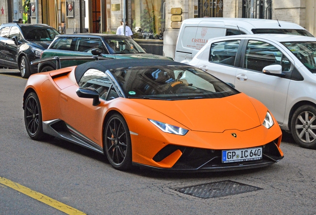 Lamborghini Huracán LP640-4 Performante Spyder