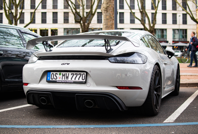 Porsche 718 Cayman GT4