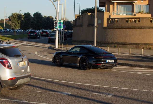 Porsche 992 Carrera 4S