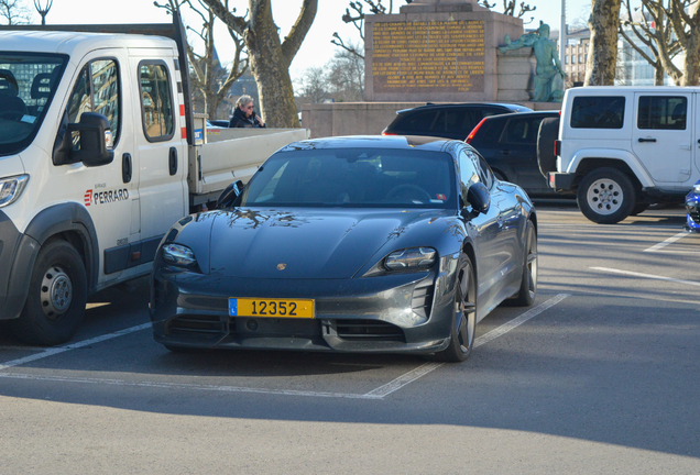 Porsche Taycan Turbo S