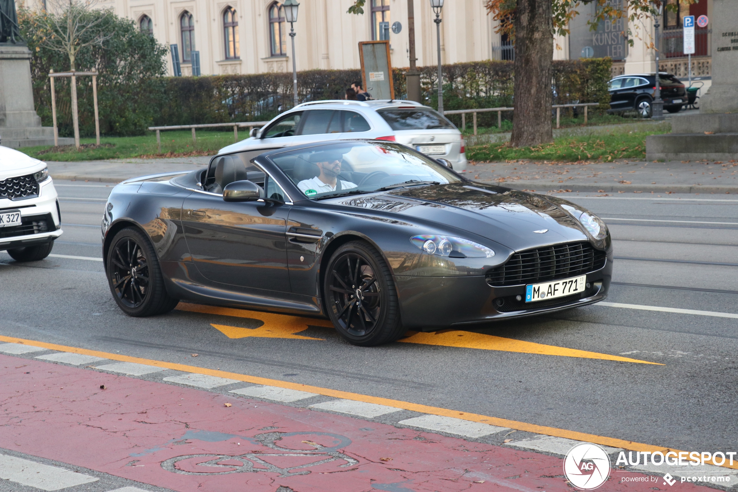 Aston Martin V8 Vantage Roadster