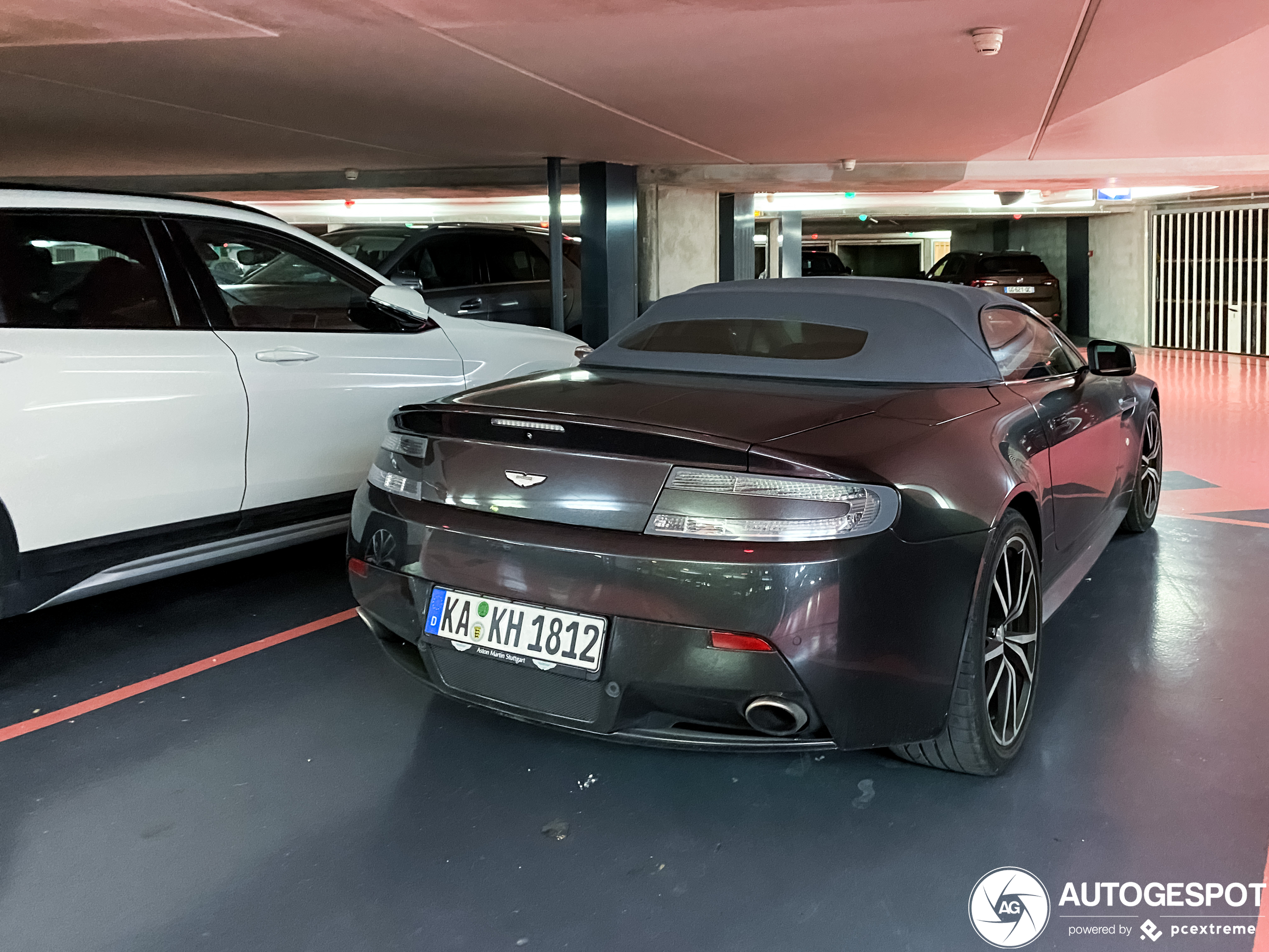 Aston Martin V8 Vantage Roadster 2012