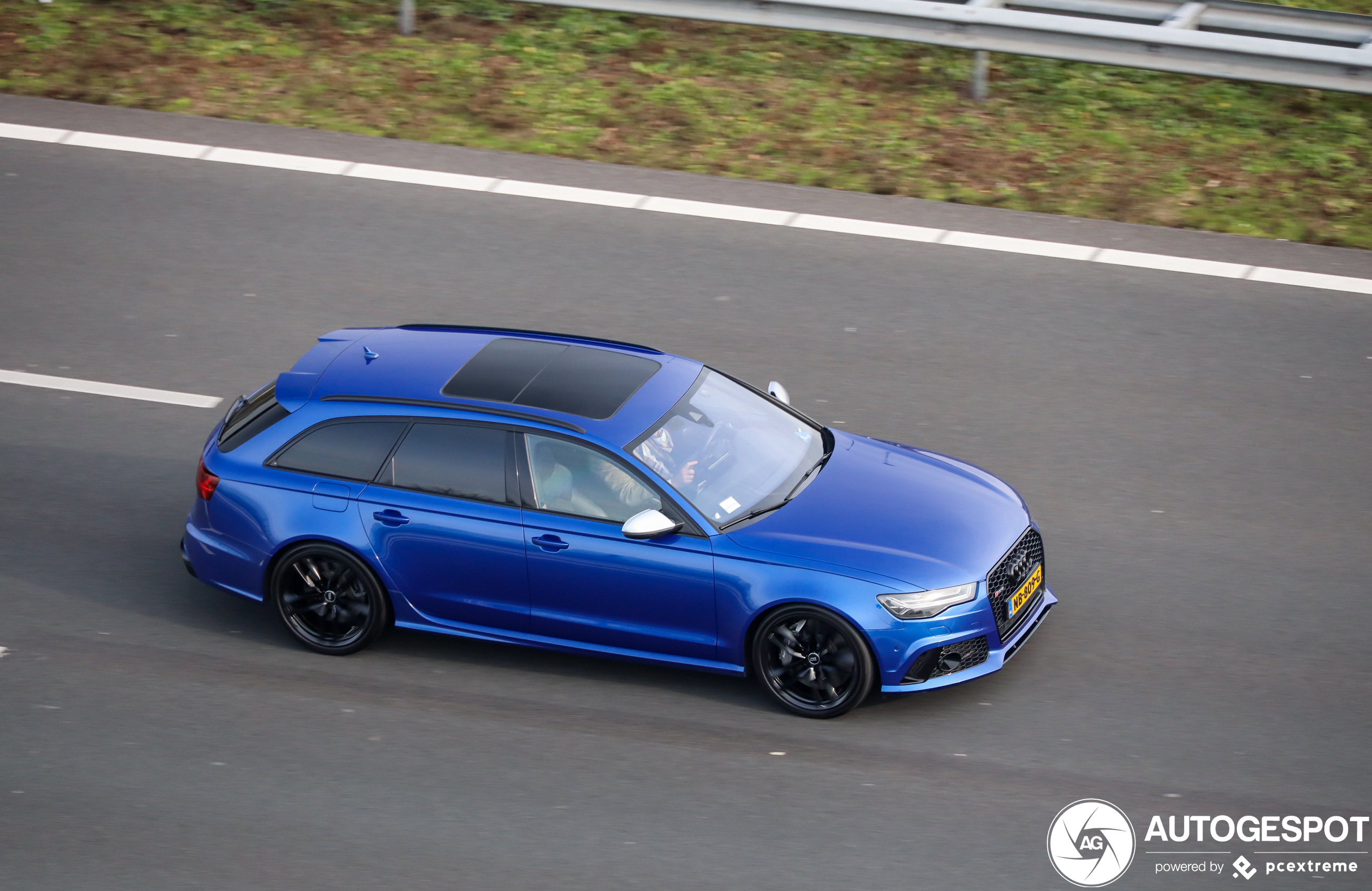 Audi RS6 Avant C7 2015