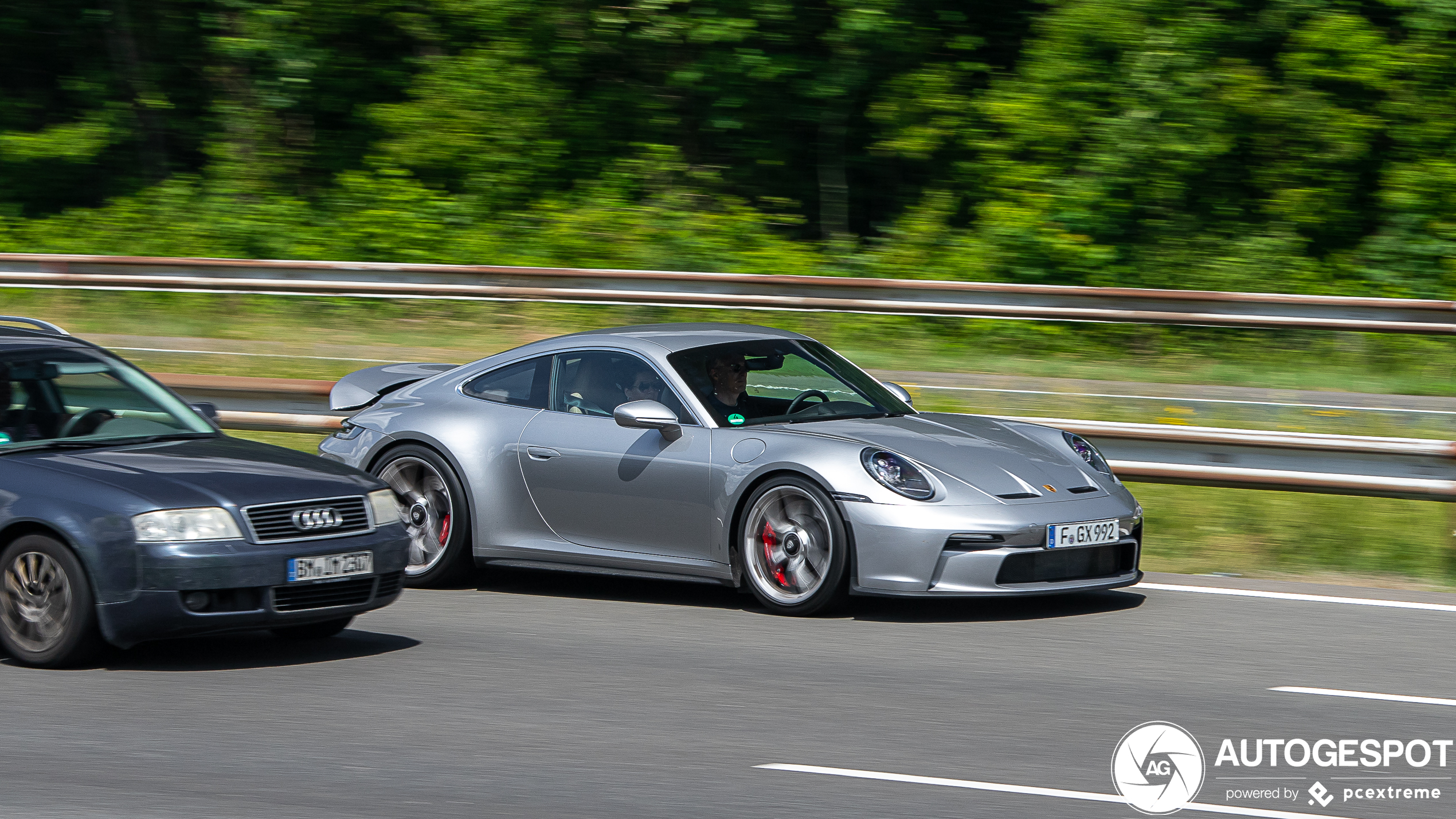 Porsche 992 GT3 Touring