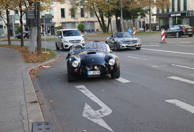 AC Cobra 427