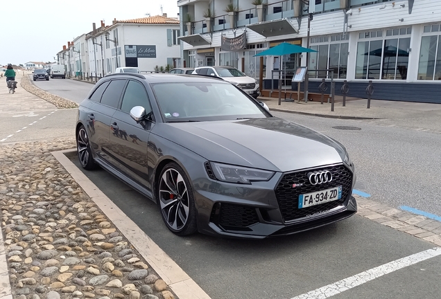 Audi RS4 Avant B9