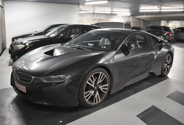 BMW i8