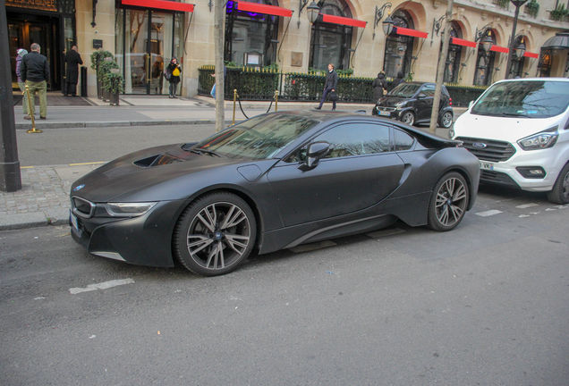 BMW i8 Protonic Frozen Black Edition