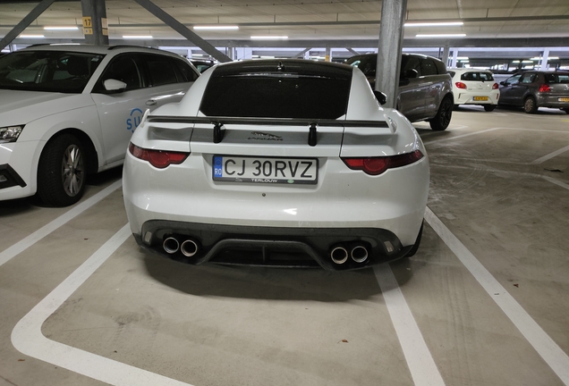 Jaguar F-TYPE SVR Coupé 2017