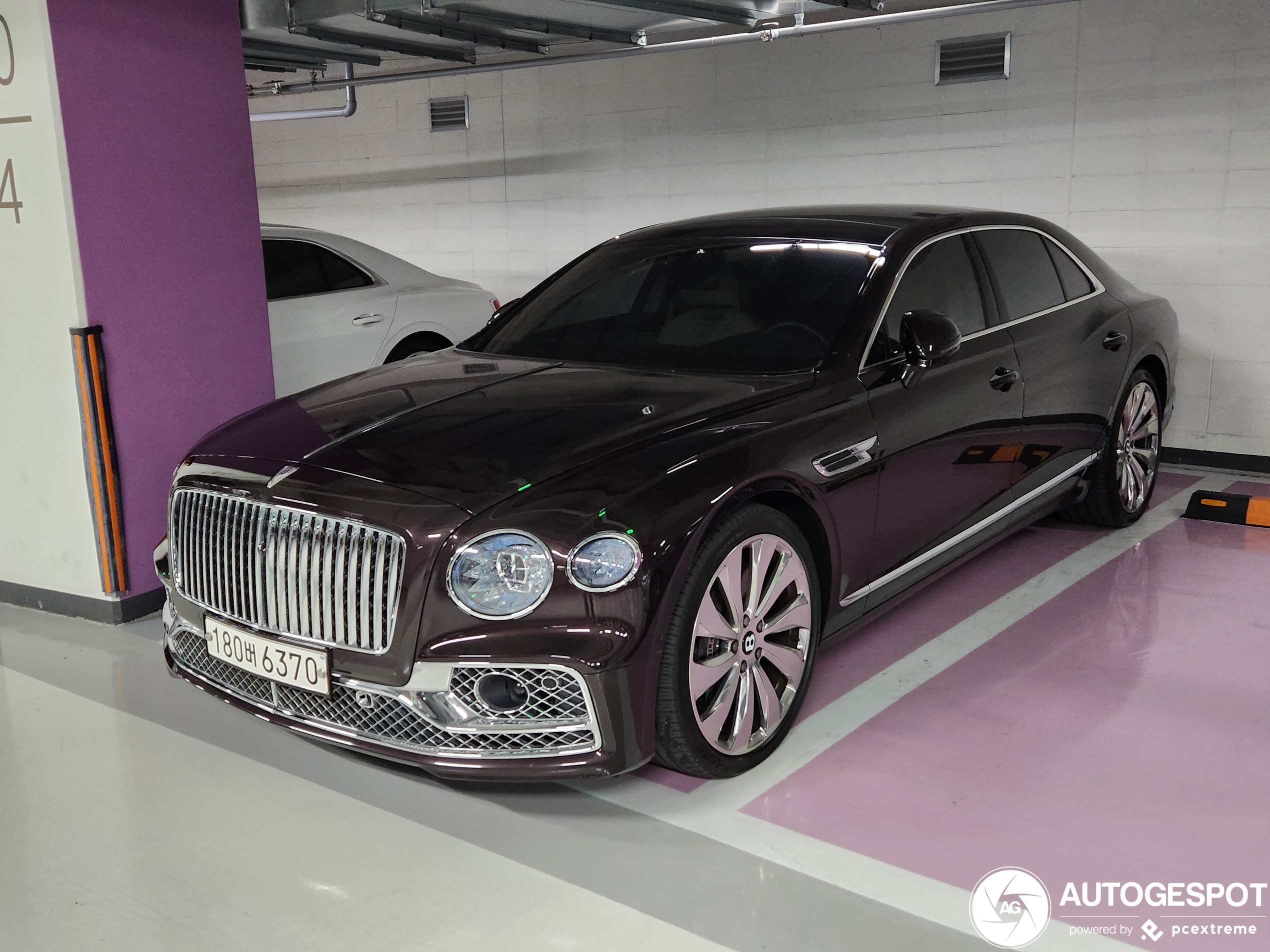 Bentley Flying Spur V8 2021