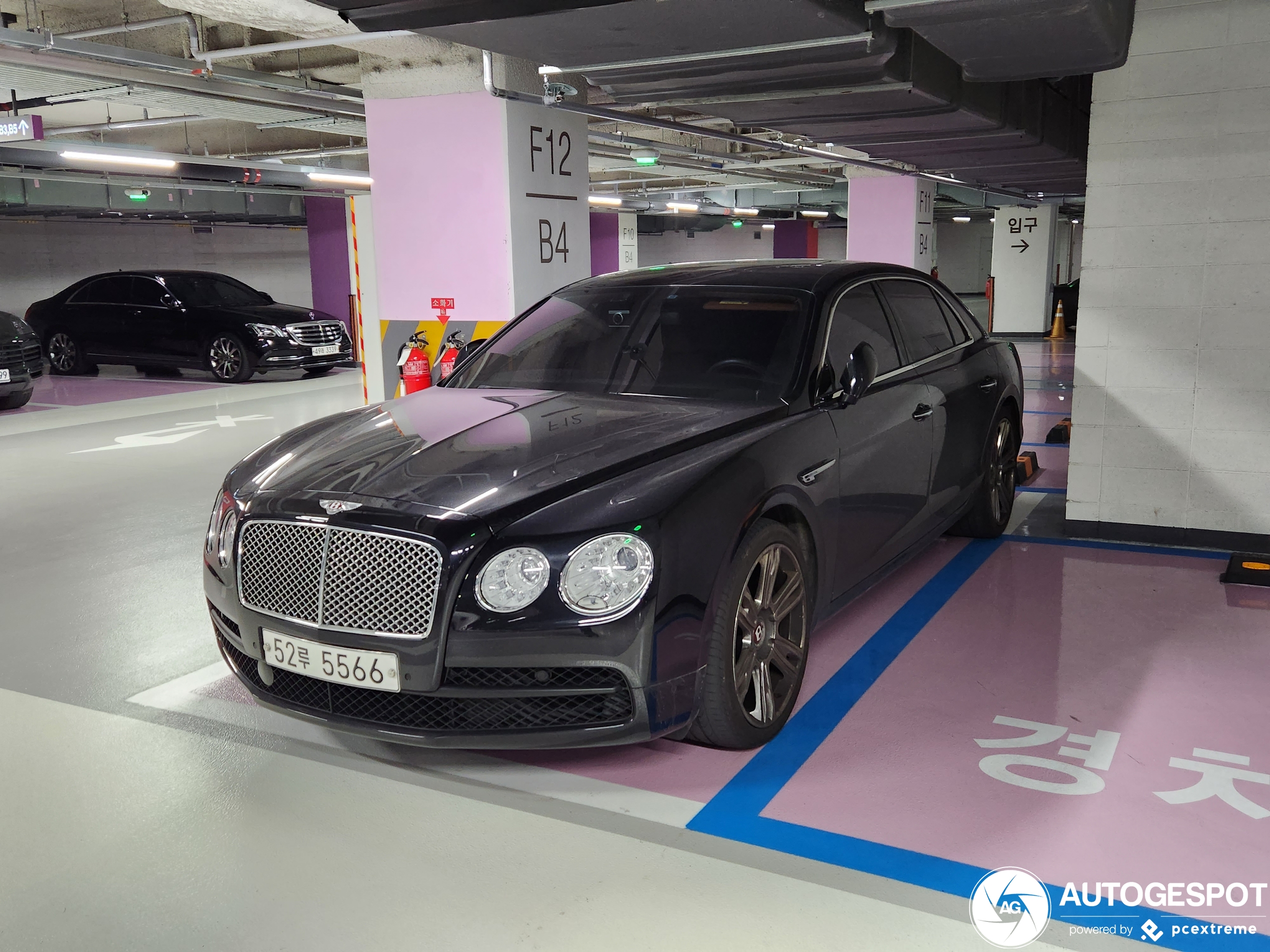 Bentley Flying Spur V8