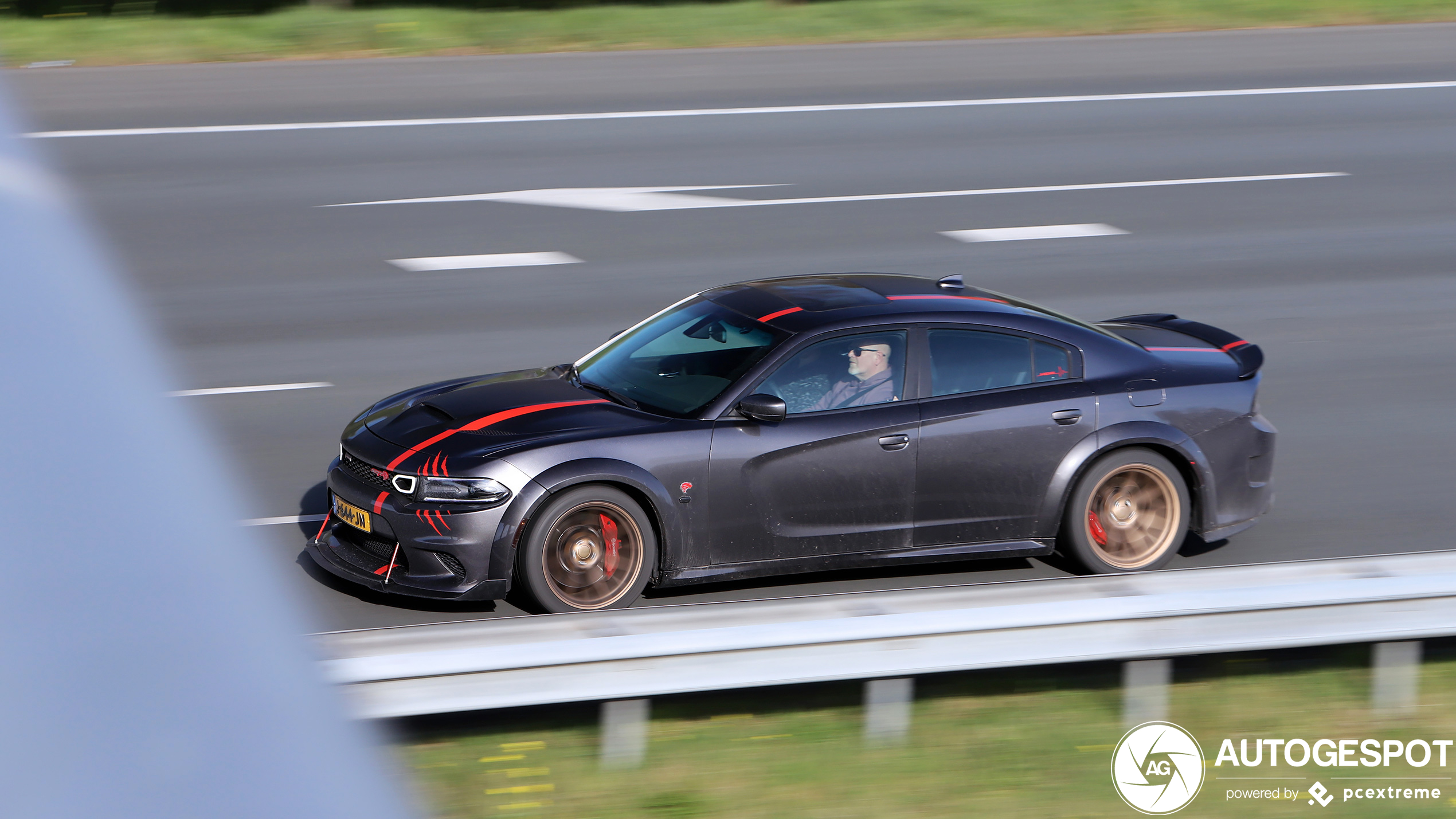 Dodge Charger SRT Hellcat Widebody