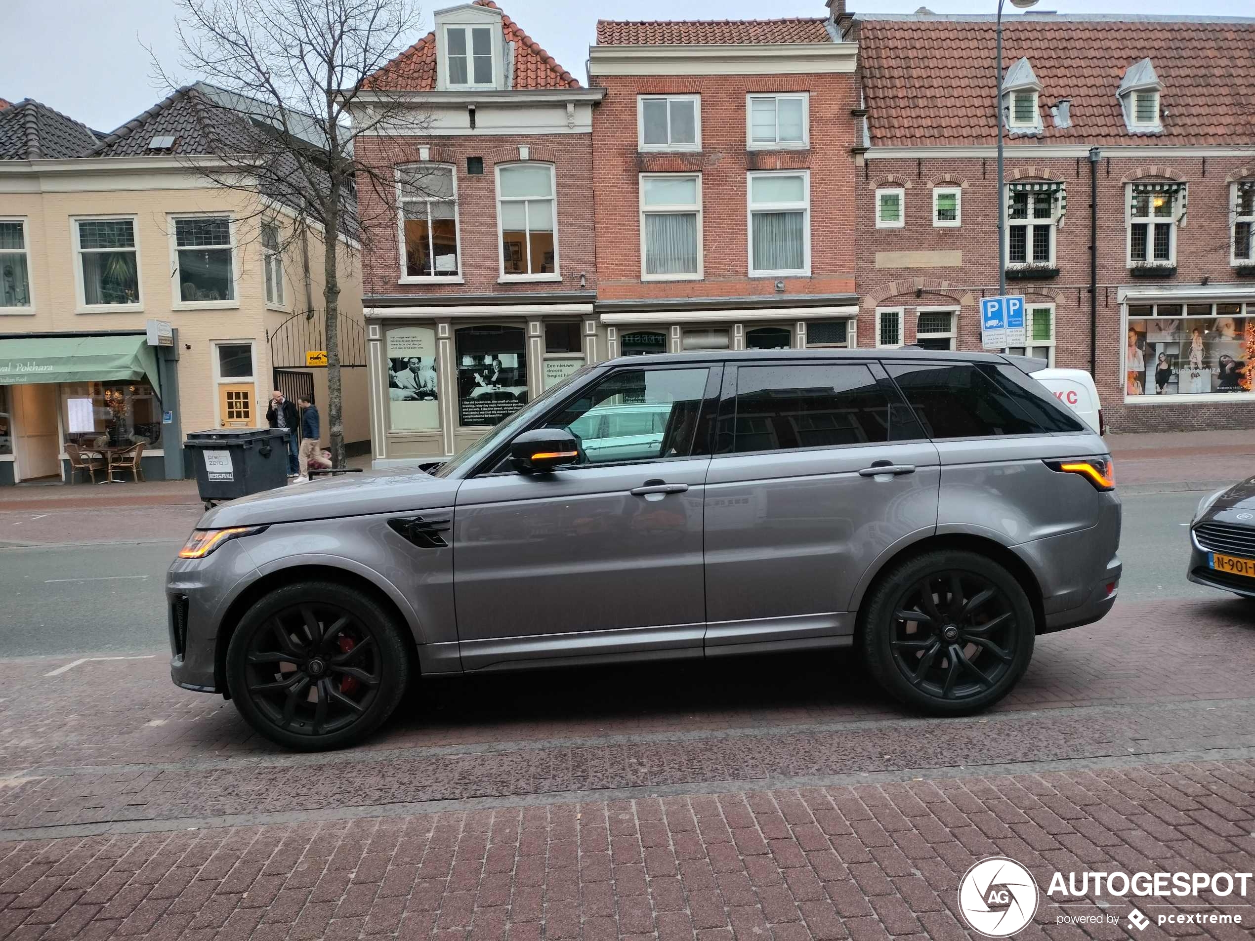 Land Rover Range Rover Sport SVR 2018