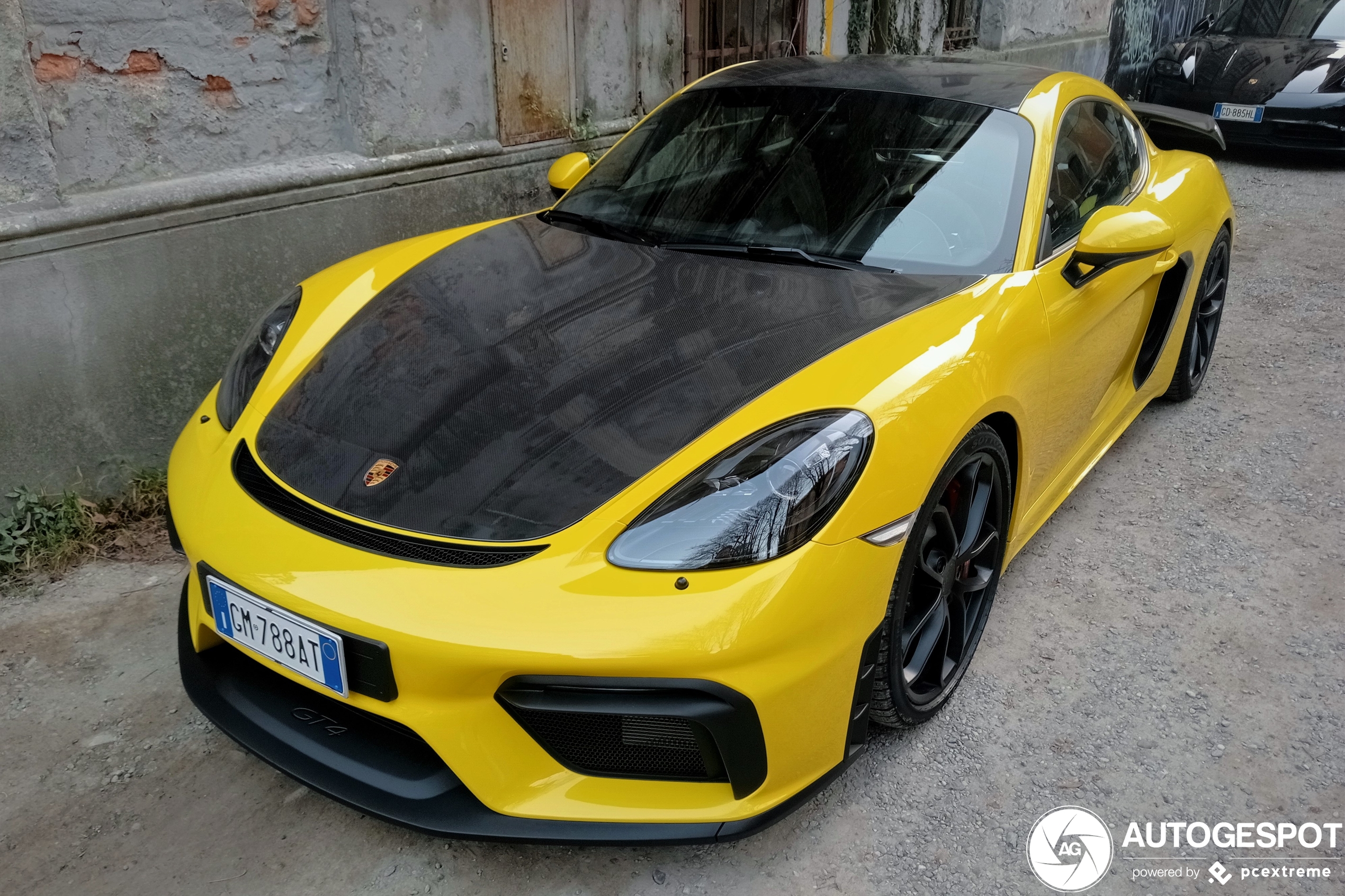 Porsche 718 Cayman GT4